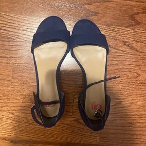 Great condition blue mini heels for girls